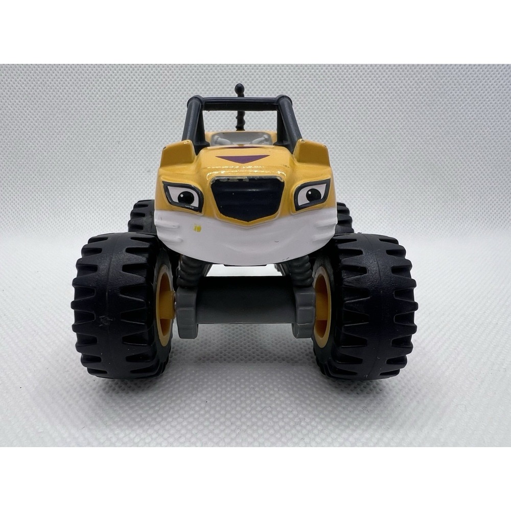 Blaze Monster Machines Stripes Truck Diecast Vehicle Mattel 2014